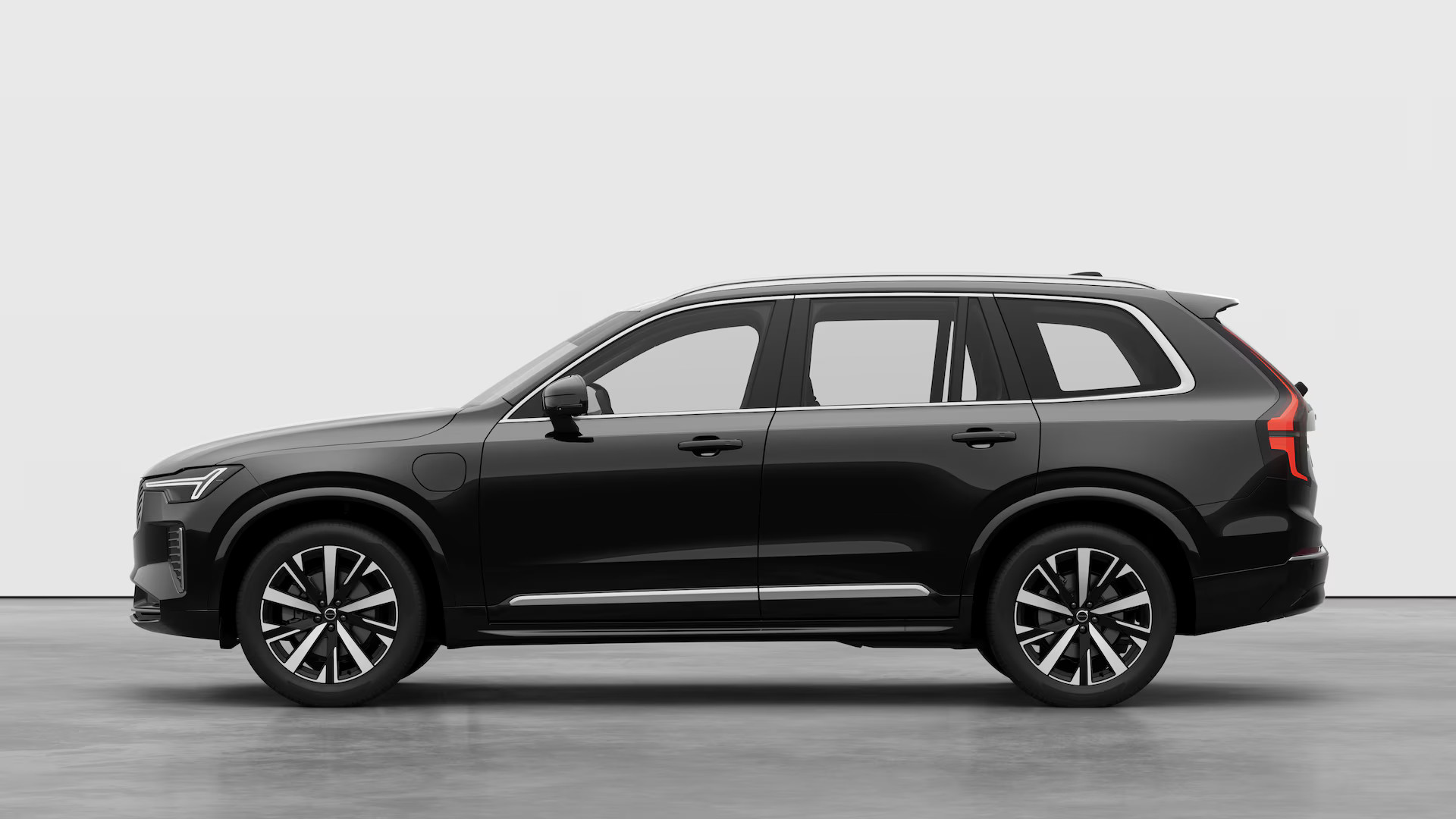 2025.5_XC90 T8 Core_717_OnyxBlack_exterior-studio-Left-Profile 2025.5_XC90 T8 Core - Onyx Black