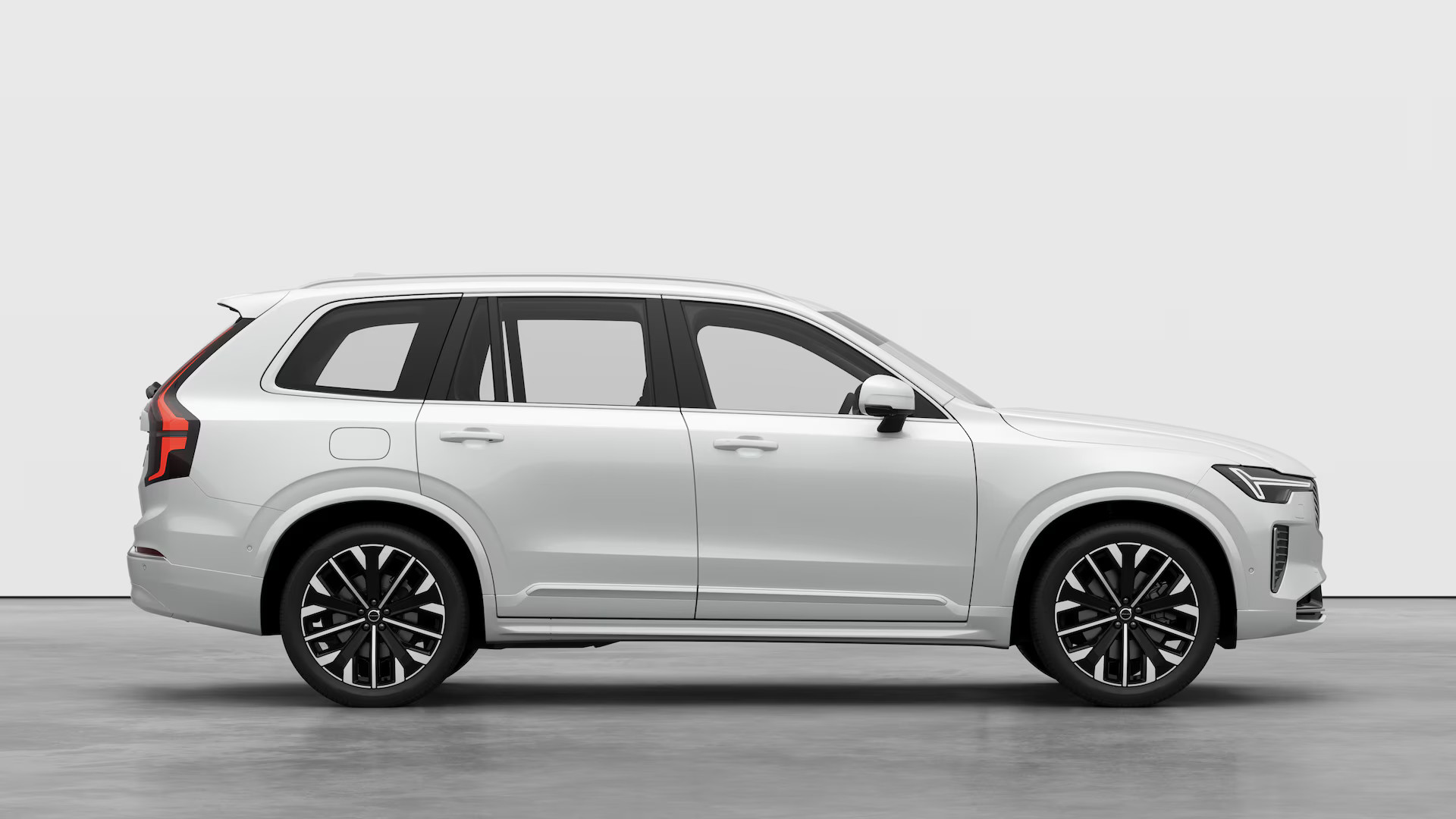2025.5_XC90 T8 Ultra-21in-Alloy_707-Crystal_White_exterior-studio-Right-Profile 2025.5_XC90 T8 Ultra - Crystal White