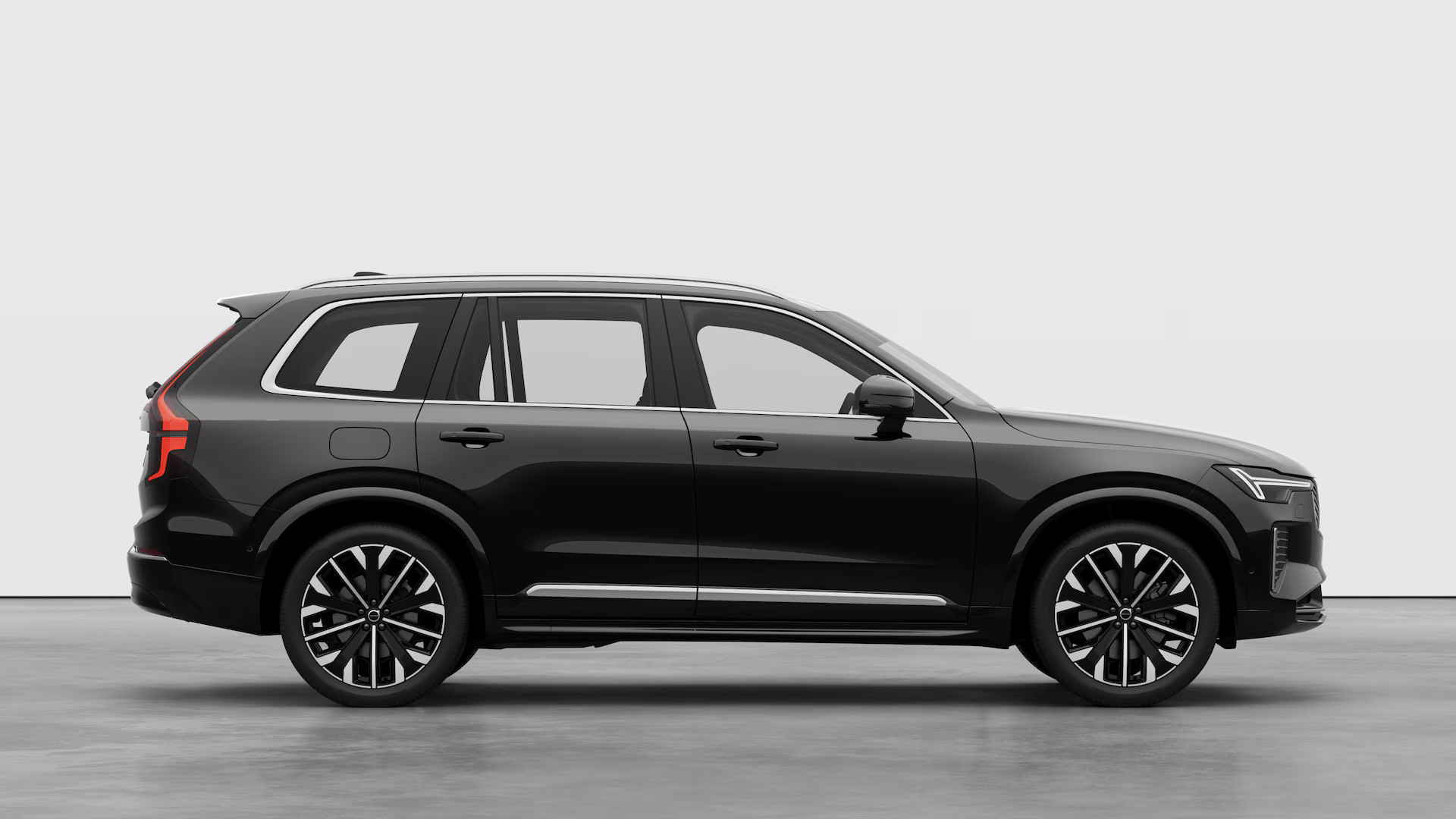 2025.5_XC90 T8 Ultra-21in-Alloy_717_OnyxBlack_exterior-studio-Right-Profile 2025.5_XC90 T8 Ultra - Onyx Black