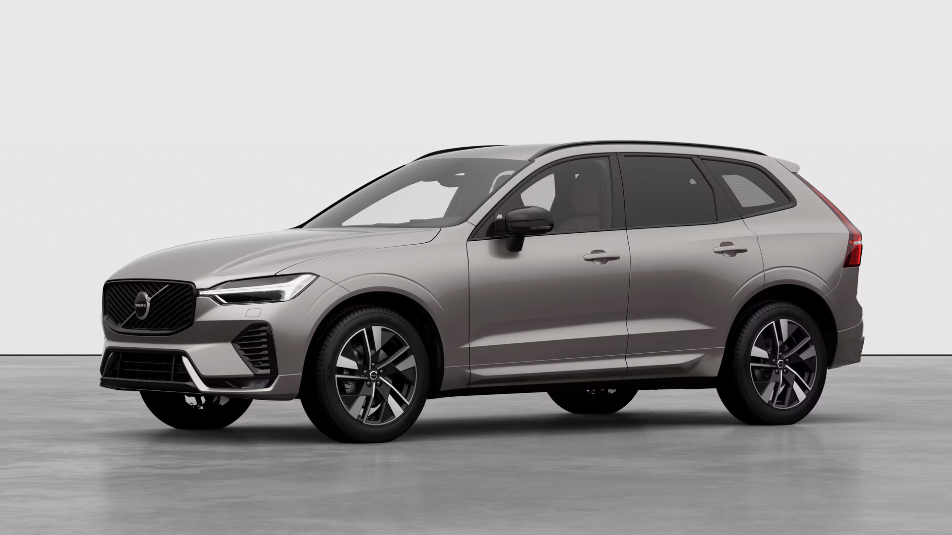 2026_XC60-B5-Plus_Bright-Dusk-736_exterior-studio-threeQuartersFrontLeft