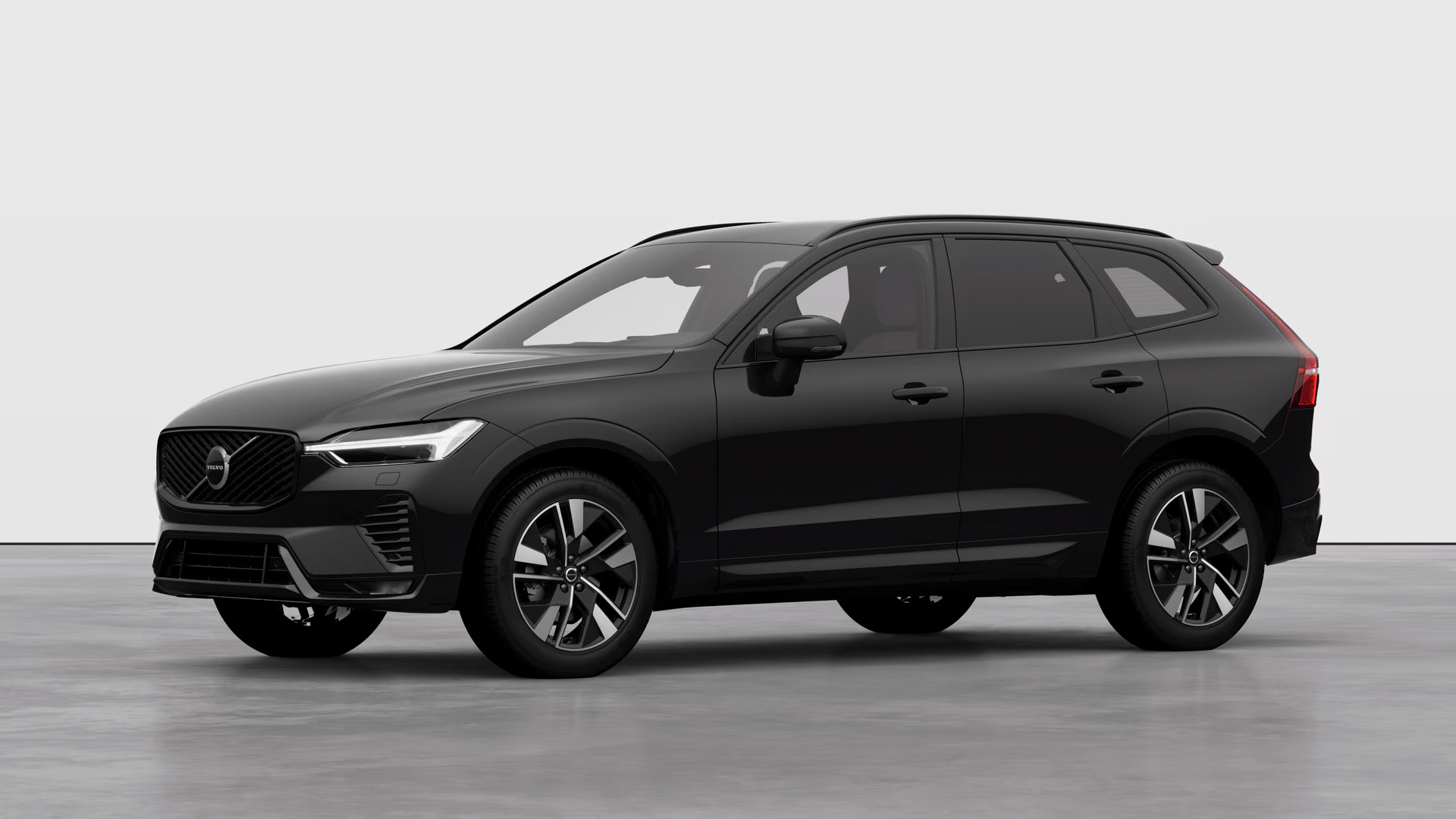 2026_XC60-B5-Plus_Onyx-Black-717_exterior-studio-threeQuartersFrontLeft