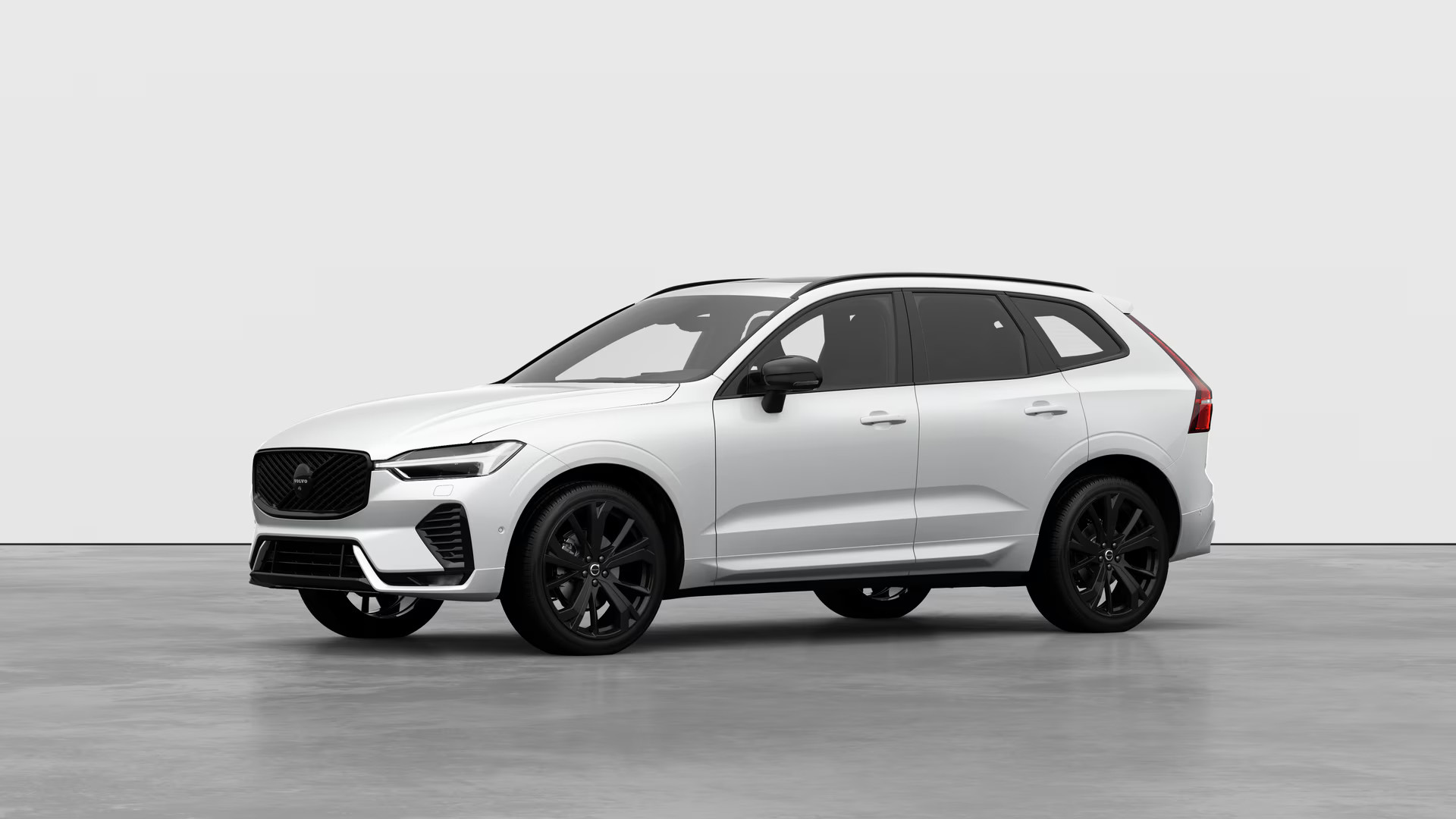 2026_XC60-B5-Ultra_Black Edit_Crystal White_707_exterior-studio-threeQuartersFrontLeft