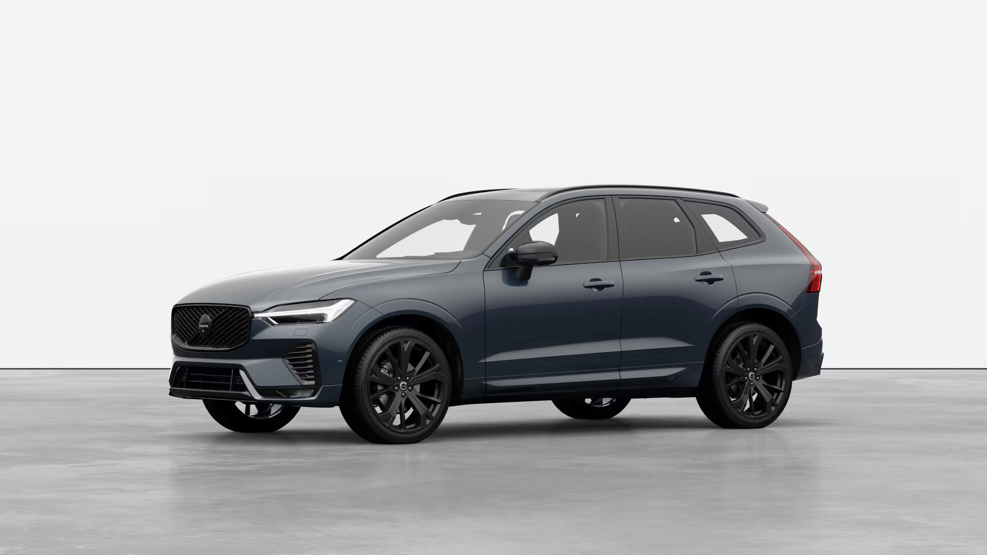 2026_XC60-B5-Ultra_Black Edit_Denim Blue_723_exterior-studio-threeQuartersFrontLeft