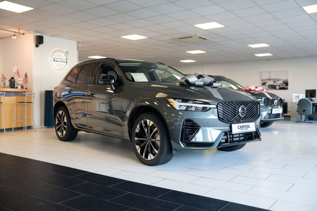 2026 Volvo XC60 T8 eAWD-Forest Lake