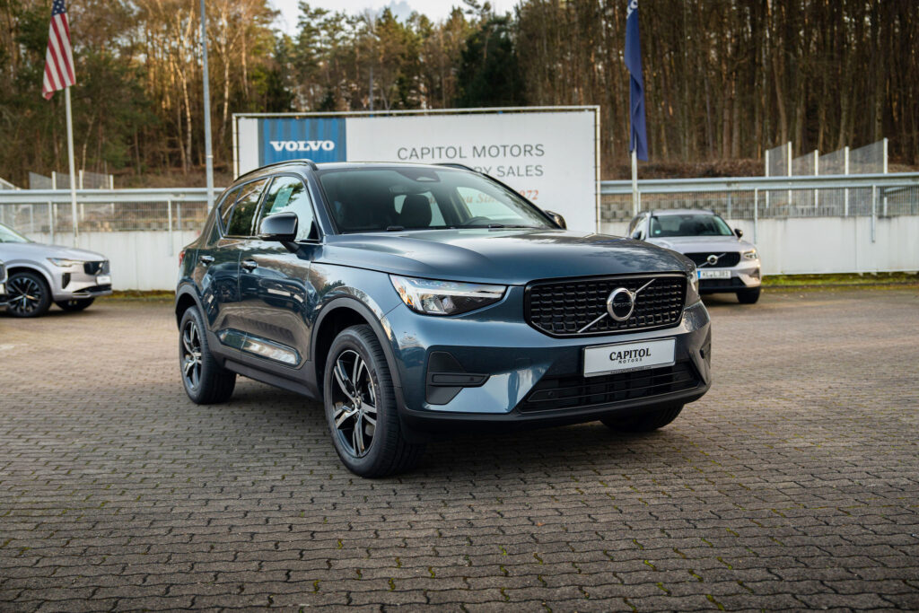 2026 XC40 B5 AWD Core - Denim Blue-01
