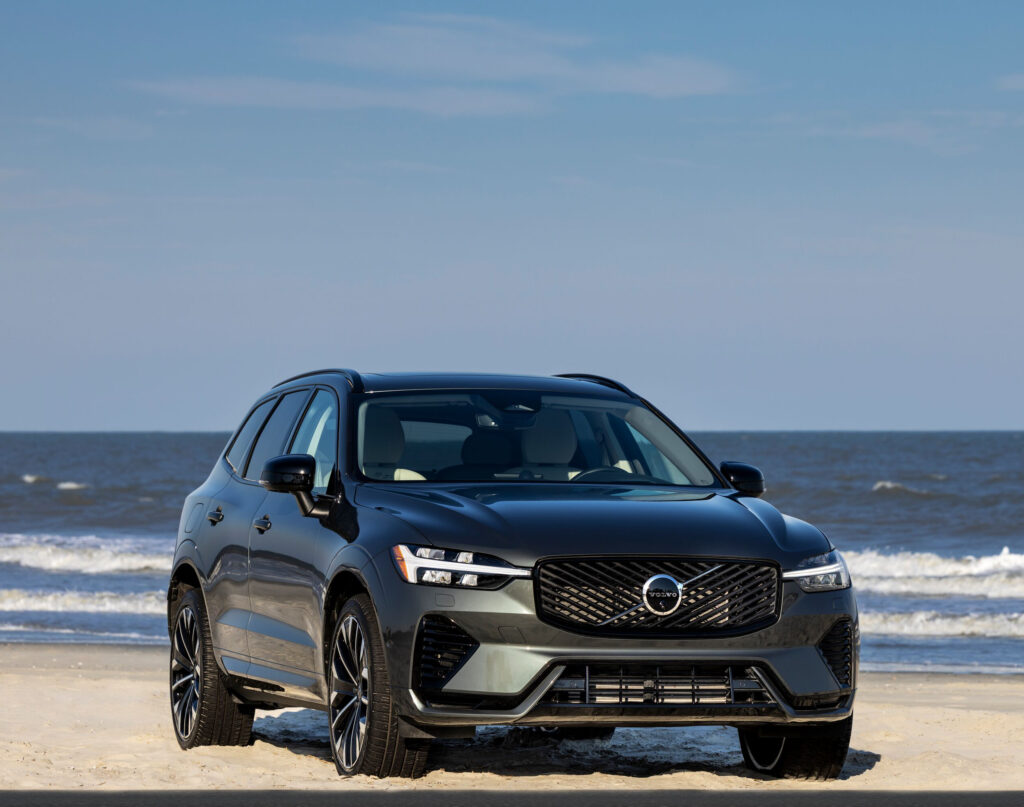 2026 Volvo XC60 Beach
